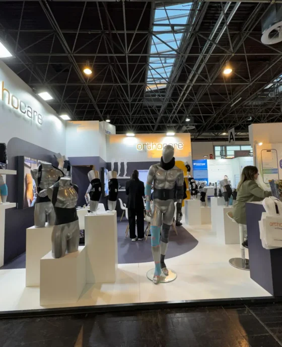 custom healthcare exhibition booth showcasing orthopedic product lines